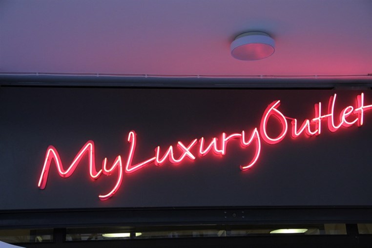Happy Hour at My Luxury Outlet